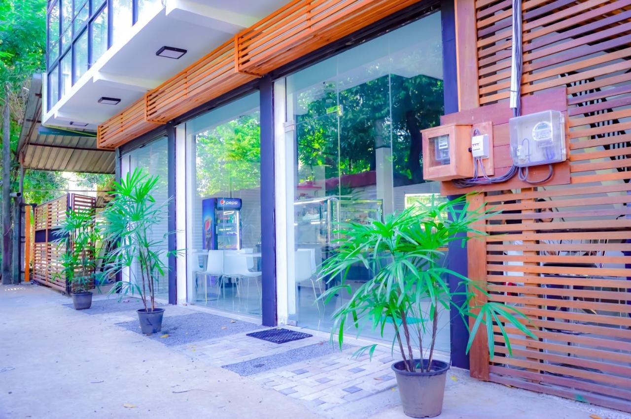 Cinnamon Airport Residencies Катунаяка Экстерьер фото