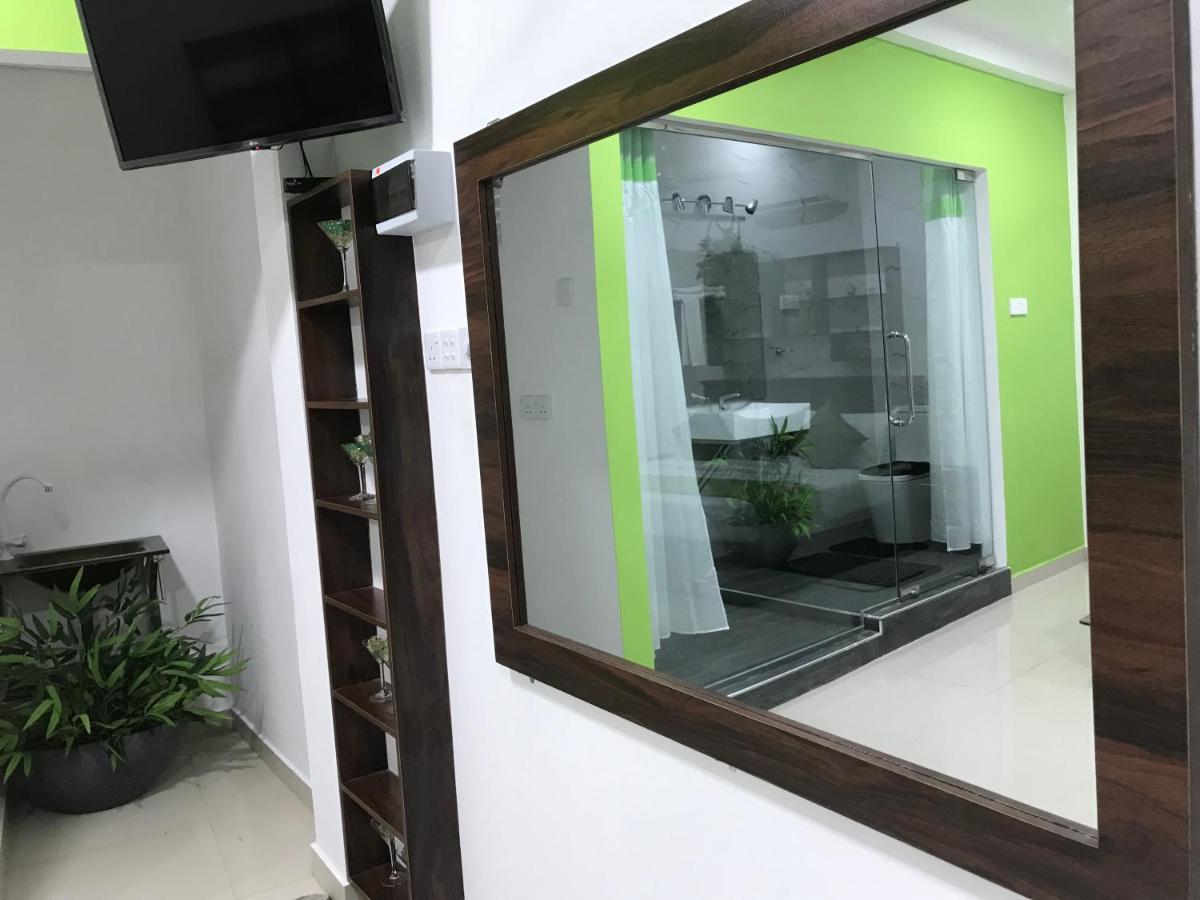 Cinnamon Airport Residencies Катунаяка Экстерьер фото
