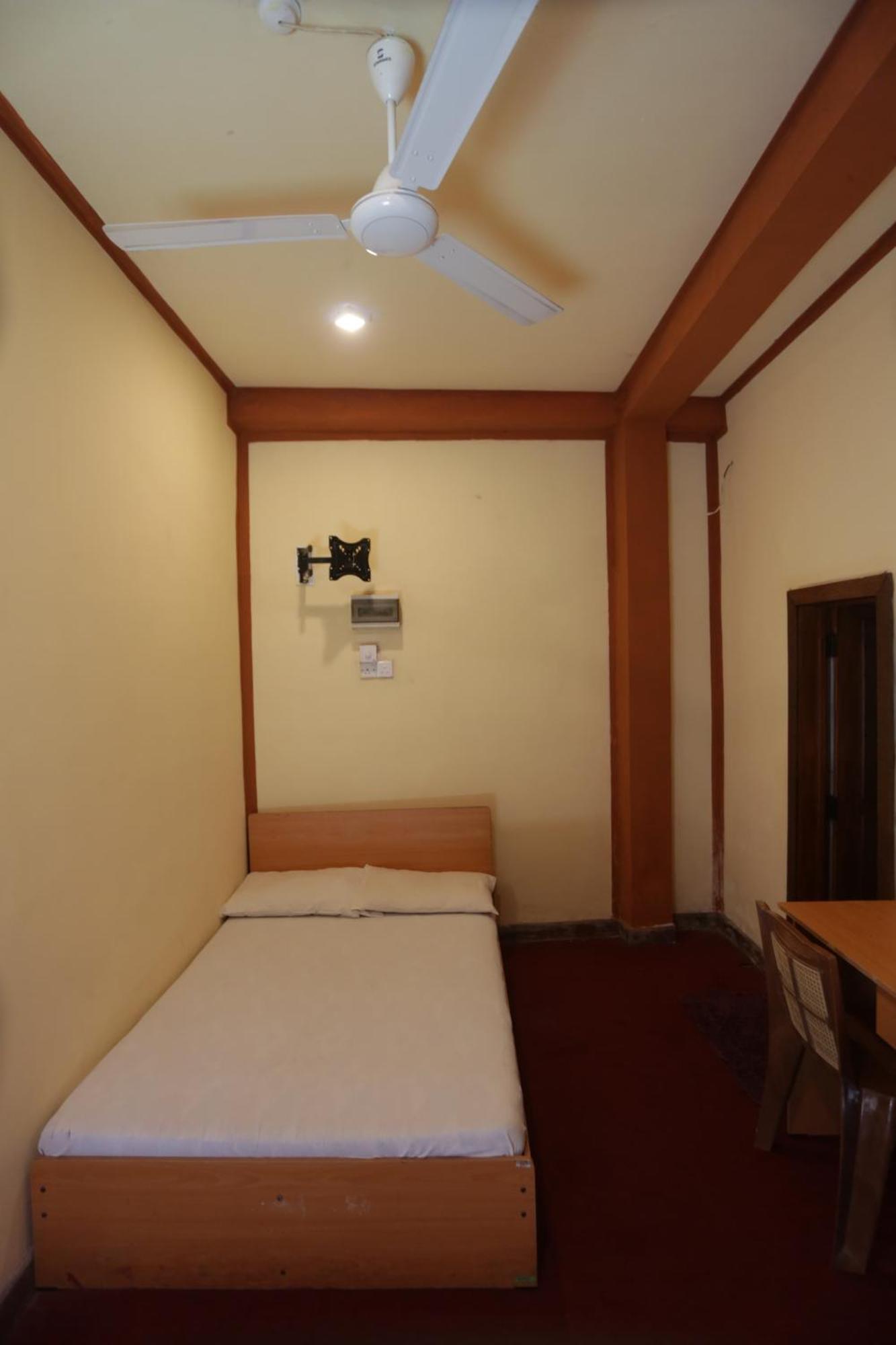 Cinnamon Airport Residencies Катунаяка Экстерьер фото