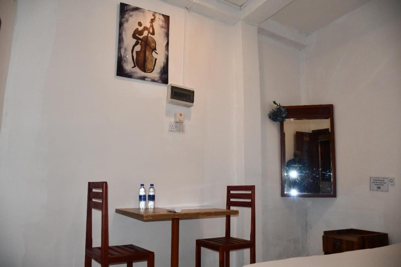 Cinnamon Airport Residencies Катунаяка Экстерьер фото